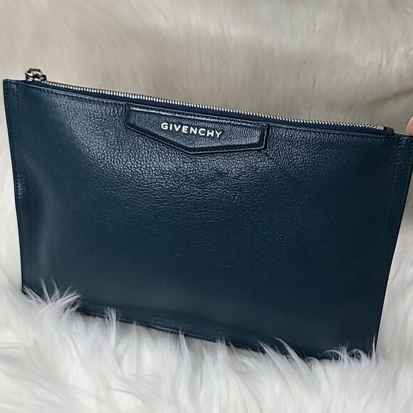 💯 Authentic Givenchy Clutch Bag🍀 - Picture 1 of 14